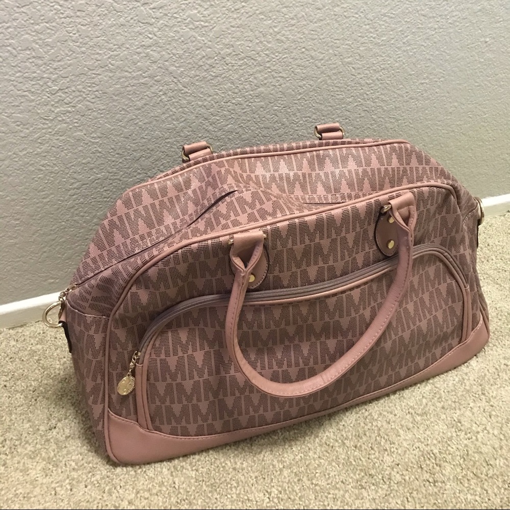 LAST 1! NWT Travel Bag Boutique - Picture 4 of 9